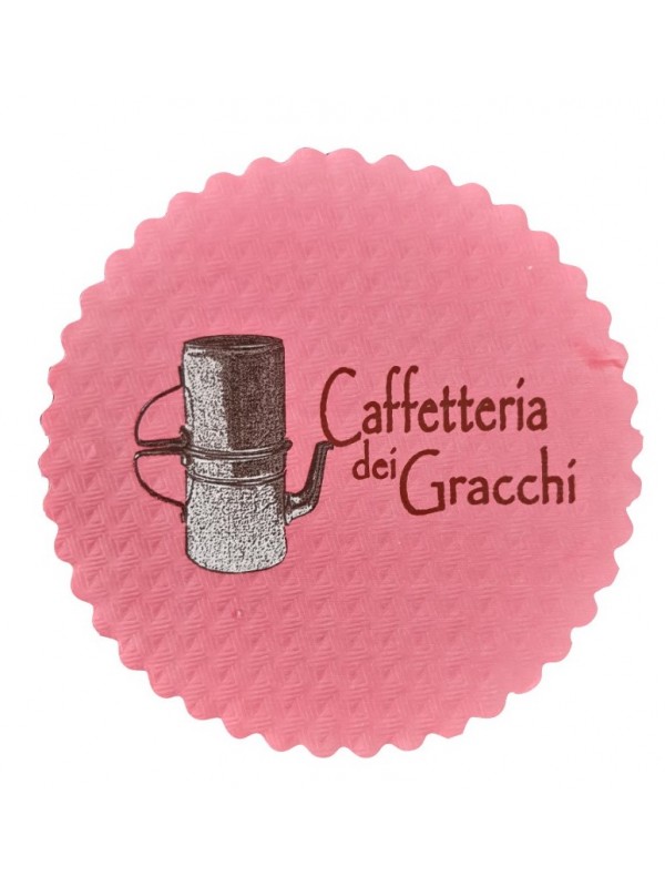 Dettaglio della stampa di alta qualità su sottotazze personalizzate in carta goffrata Made in Italy Dettaglio della stampa di alta qualità su sottotazze personalizzate in carta goffrata Made in Italy