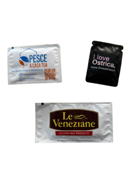 Salvietta lavamani rinfrescante 6x8 cm personalizzata con logo aziendale stampato a 1 colore